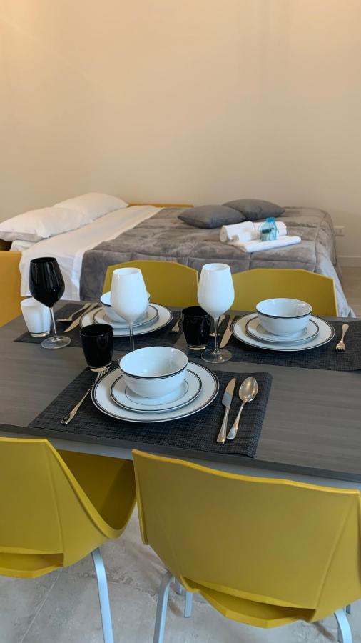 리쏘네 Dimora Di Privacy Fronte Parco E Ospedale Di Monza 아파트 외부 사진