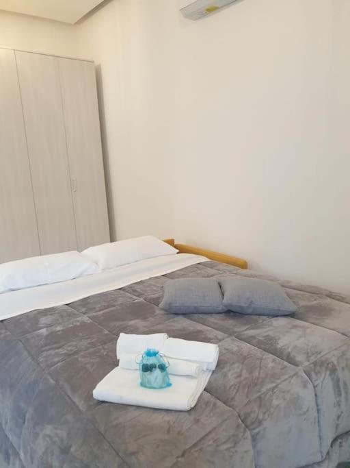 리쏘네 Dimora Di Privacy Fronte Parco E Ospedale Di Monza 아파트 외부 사진